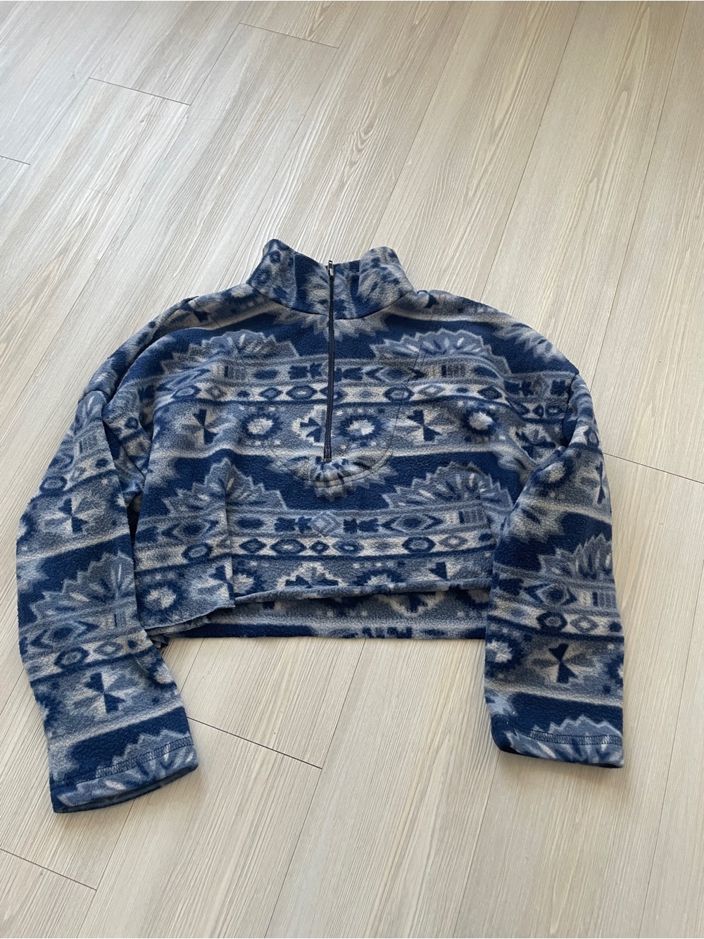 Cropped Blue Patterned Quarter-Zip Fleece Funnelneck Sweatshirt